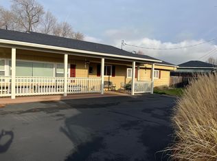 2975 Merriman Rd, Medford, OR 97501