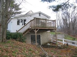 5 Sunrise Dr, Sutton, MA 01590