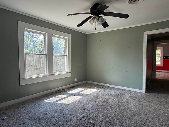 3rd image of 2712 W Upshur Ave