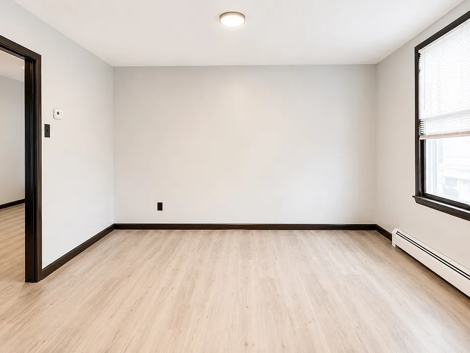 BEDROOM #1