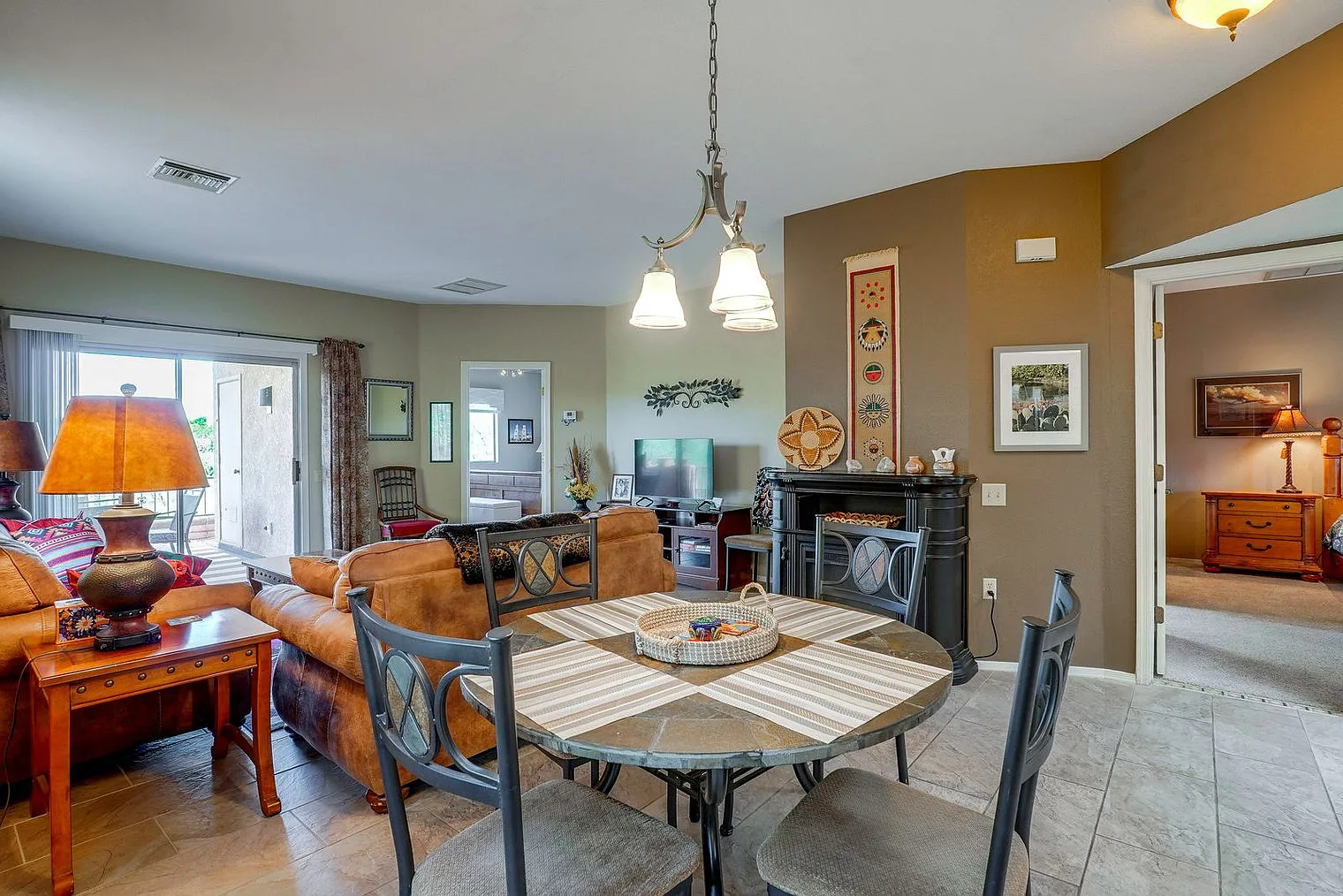 2 bed, 2.0 bath, 1216 sqft, $2,871 — Photo 2