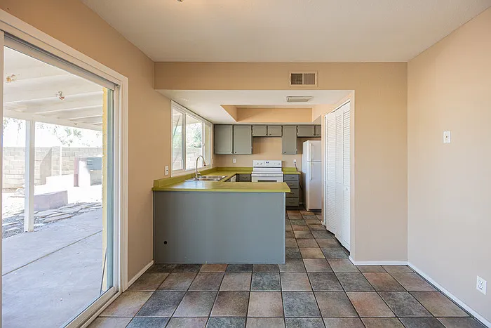 2812 S Cottonwood Dr — Photo 9