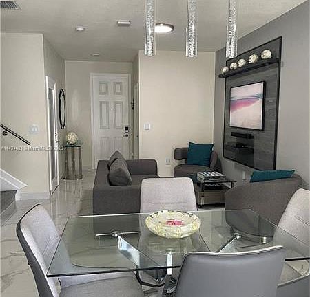 3rd image of 3468 W 106th St #3468
