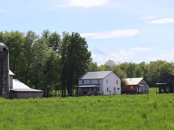 29 Wade Rd, Whitehall, NY 12887