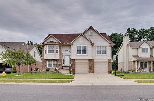 3rd image of 24768 Christina Dr