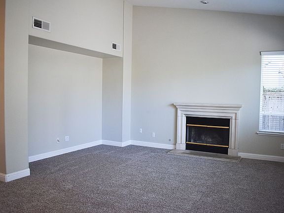 3rd image of 4810 Blackrock Dr