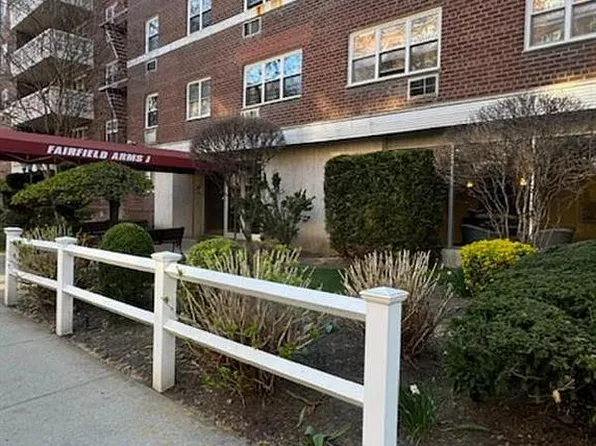 15120 88th St APT 2G, Howard Beach, NY 11414