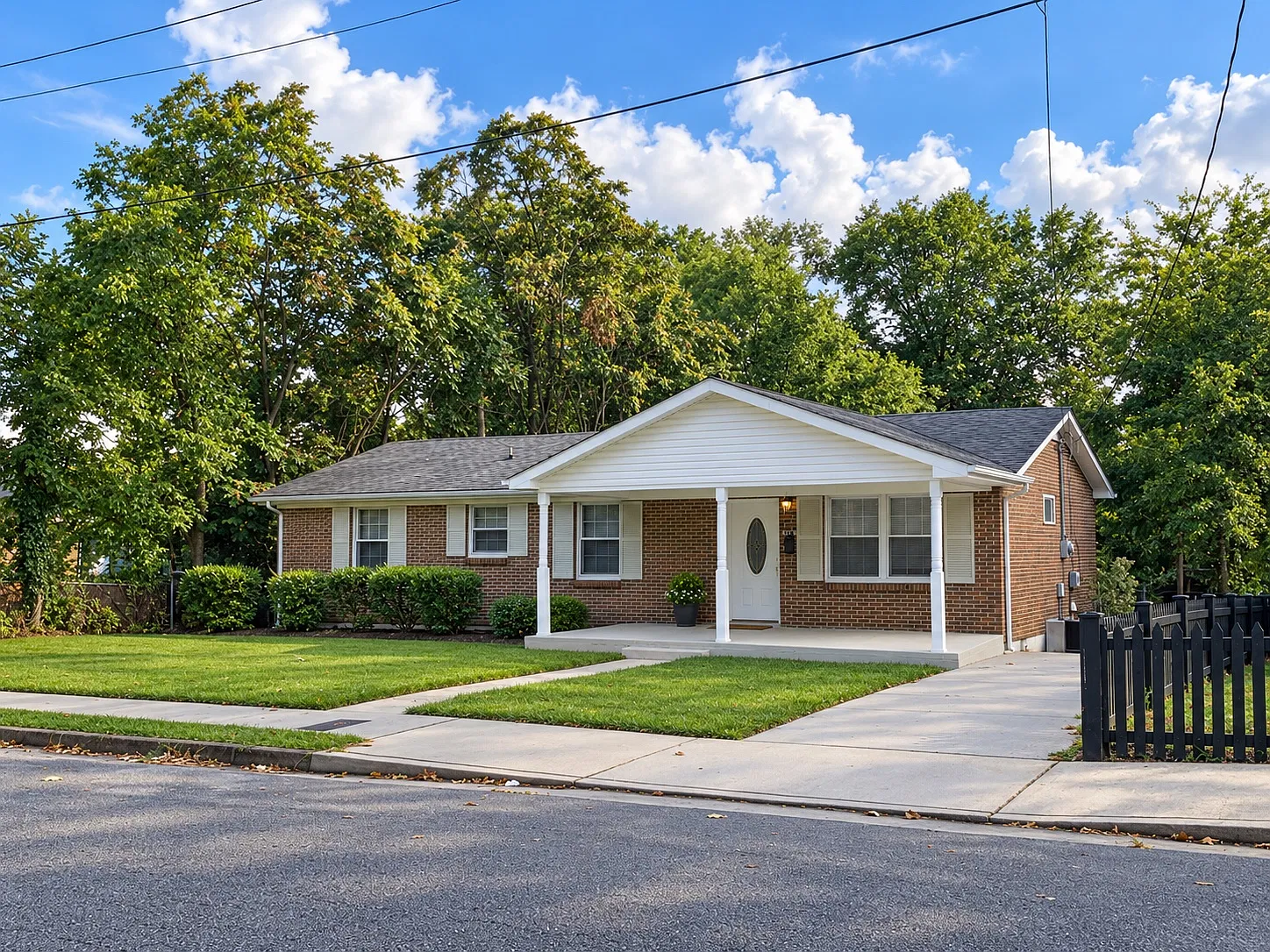 322 Arrington St — Photo 1
