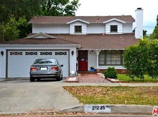 21235 Dumetz Rd, Woodland Hills, CA 91364