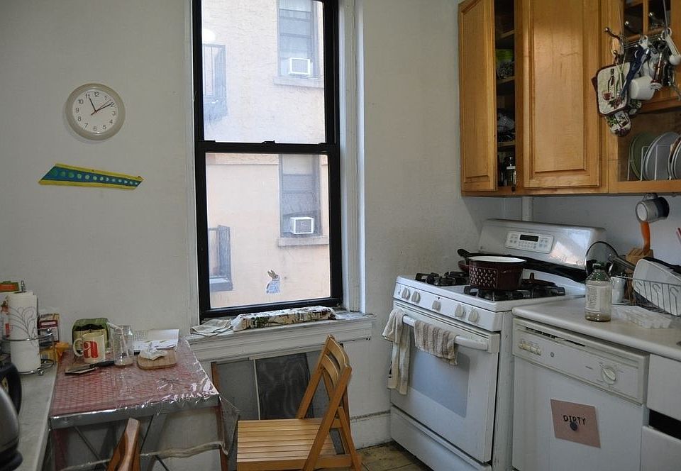 1st image of 253 E 77th St APT 3B