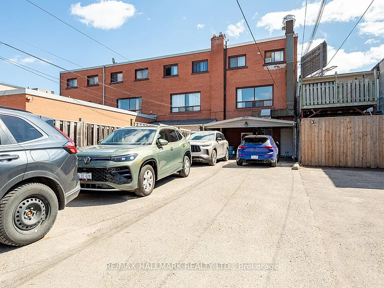 2844 Danforth Ave #2 — Photo 17