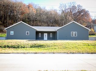 706 High St NE, Elkader, IA 52043