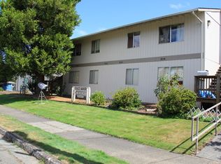 639 4th St APT B, Myrtle Point, OR 97458