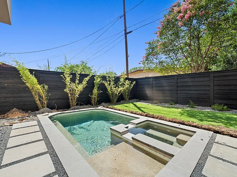 1403 Barton Hills Dr #3 — Photo 27