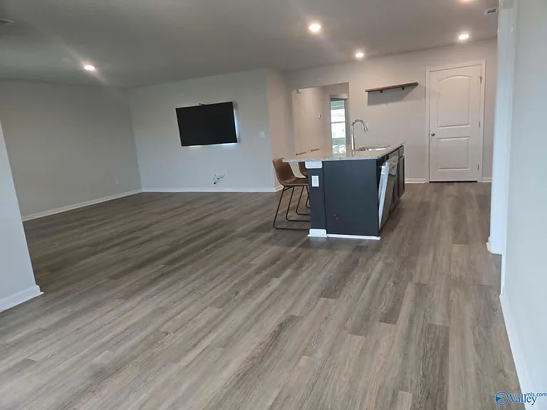 427 Jackson Point Cir — Photo 8