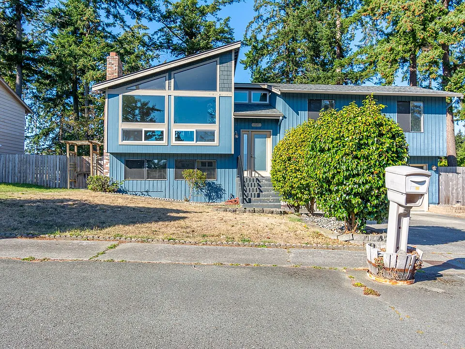564 NW 2nd Ave