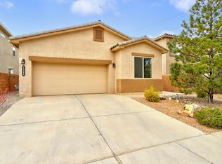 7048 Tombstone Rd NW, Albuquerque, NM 87114
