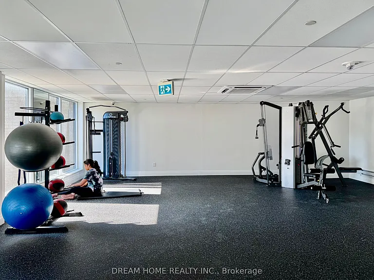 1 Falaise Rd #7C — Photo 9