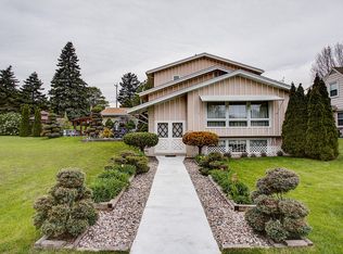 4328 W Anthony Dr, Greenfield, WI 53219