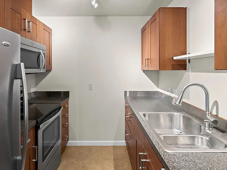 Equinox Apartments — Photo 19