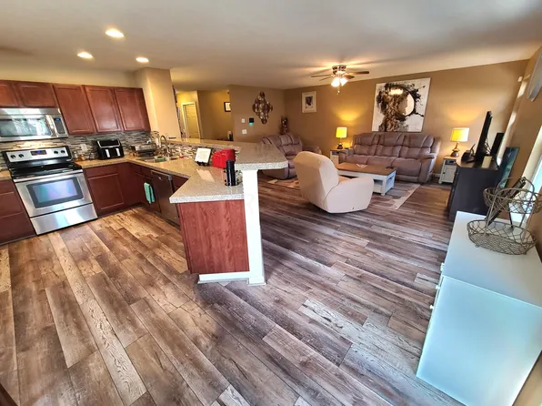 5482 Piper Bend Dr, Canal Winchester, OH 43110