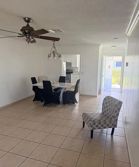 5443 Cresthaven Blvd #F — Photo 2