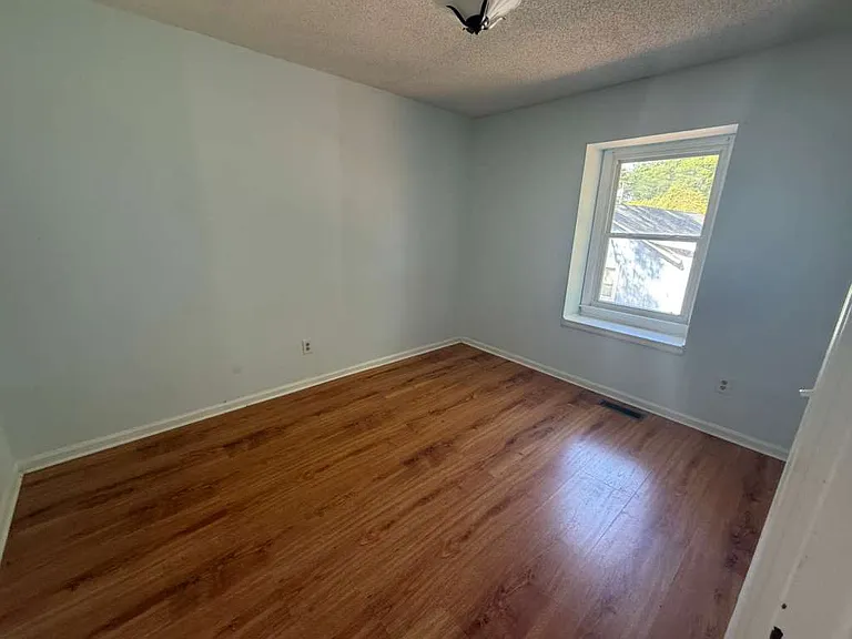 1619 Forest Dr #3 — Photo 6