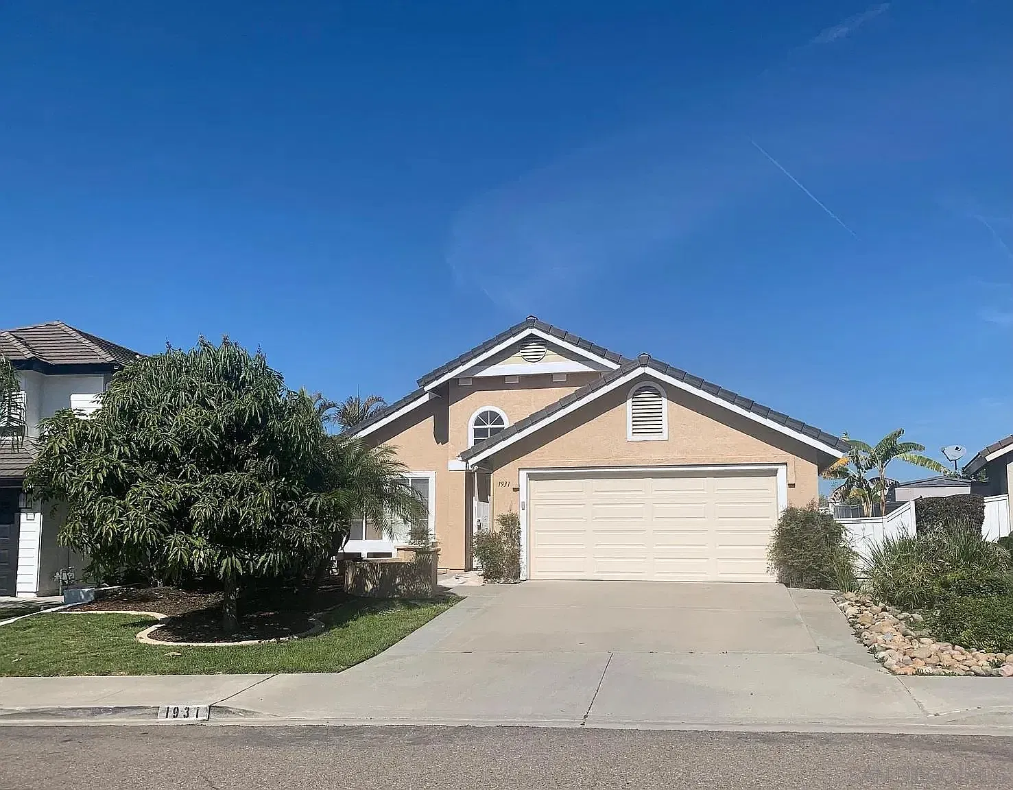 3 bed, 2.0 bath, 1505 sqft, $3,800 — Photo 1