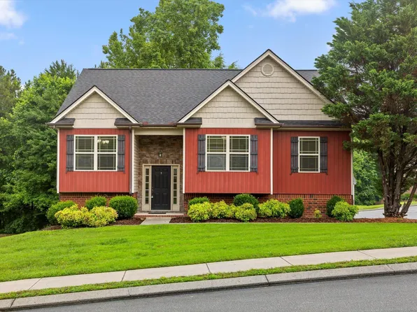 8382 Ingram Ln, Hixson, TN 37343
