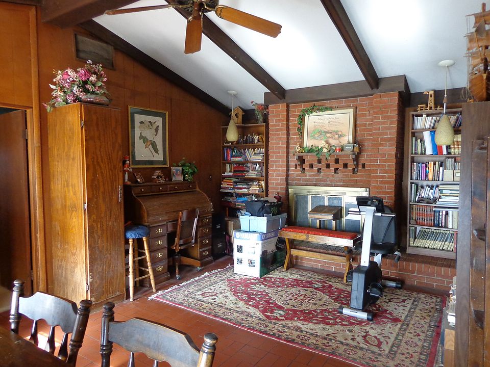 2nd image of 2224 SW 59th Pl