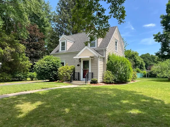 65 Franklin Rd, Longmeadow, MA 01106