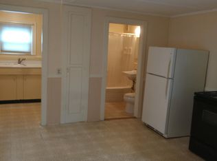 15 Noyes Ave FL 1ST, Pawcatuck, CT 06379