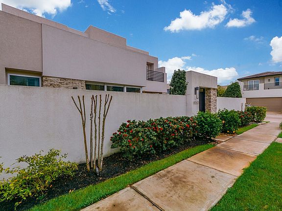 4th image of 11503 Royal Silver Dr