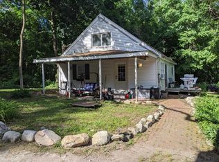 82 E Belcher Rd, Foxboro, MA 02035