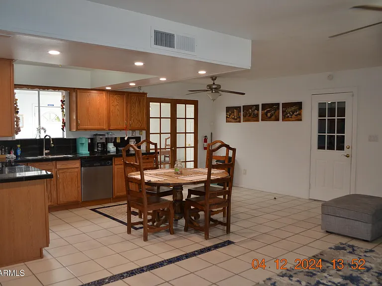 658 S Palo Verde Dr — Photo 6