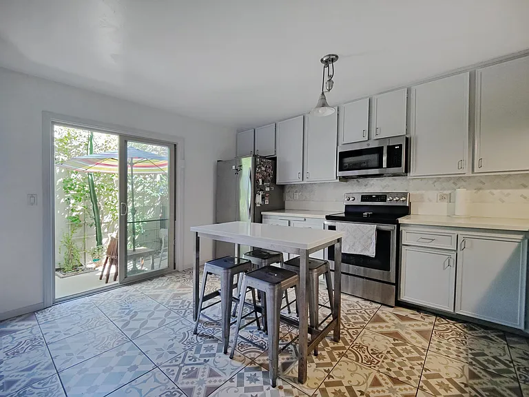6345 Rancho Mission Rd #1 — Photo 15