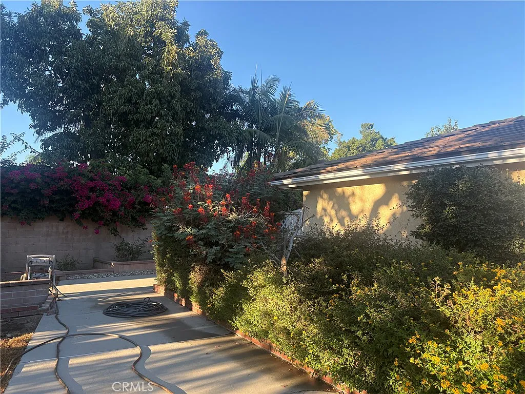 3 bed, 1818 sqft, $4,800 — Photo 2