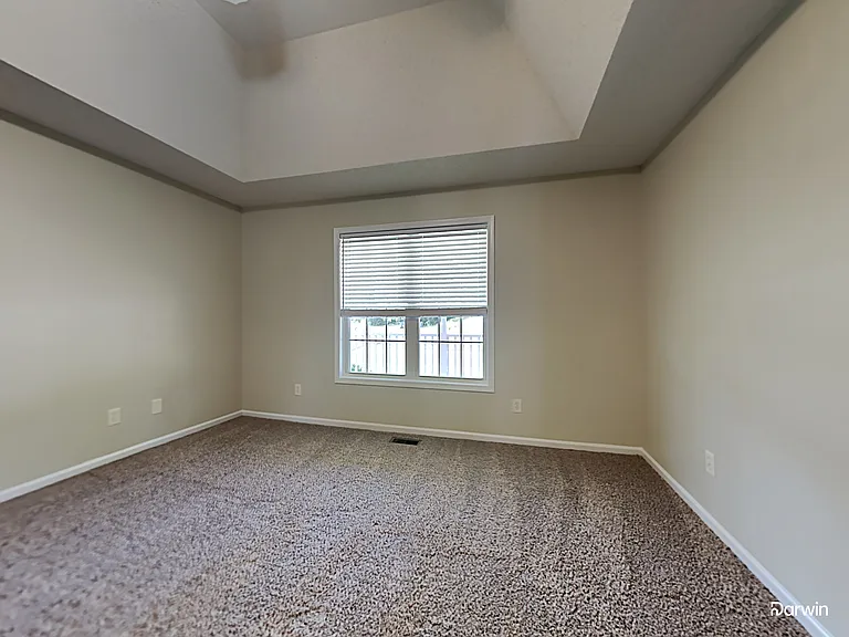 103 Lafayette Rd — Photo 8