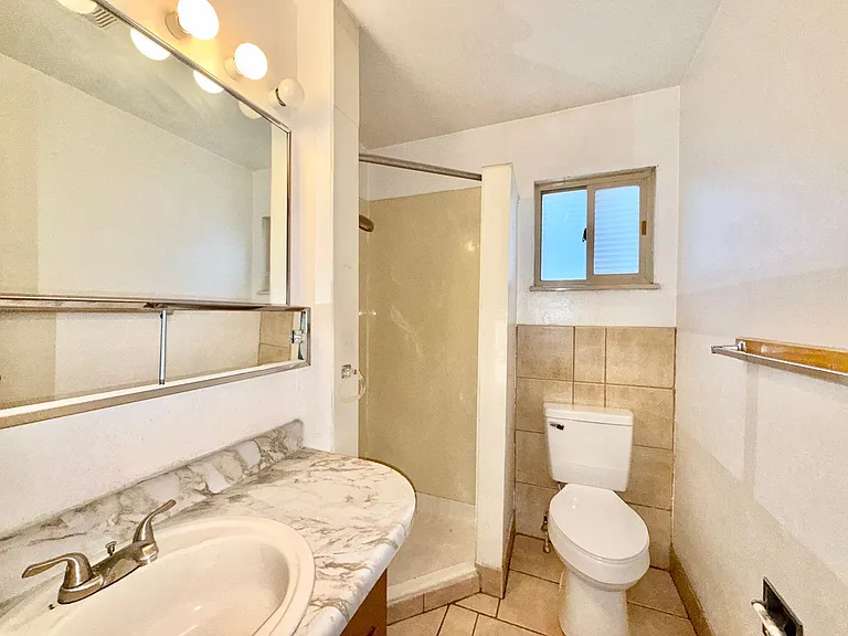 225 Elmwood Dr — Photo 6