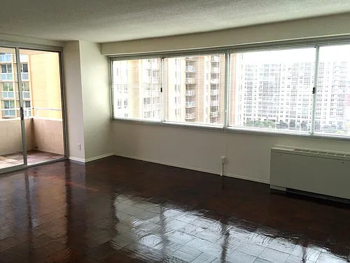 5500 Friendship Blvd Photo 1