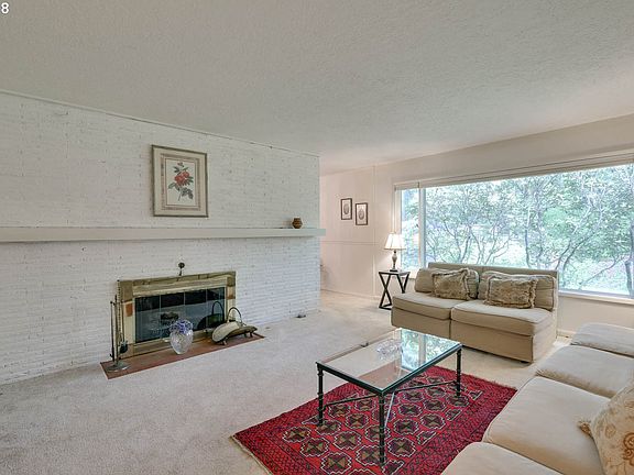 5th image of 17268 Fernwood Dr