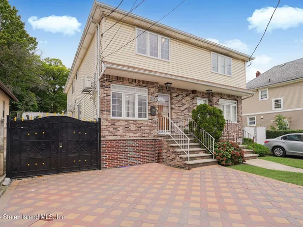 1928 Clove Rd, Staten Island, NY 10304