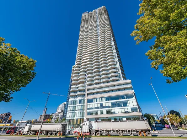 805 Carling Ave, Ottawa, ON