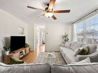 5 Woodsum Dr APT 12, Braintree, MA 02184