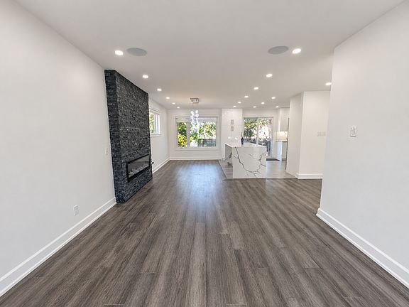 3rd image of 2474 Bridge Rd