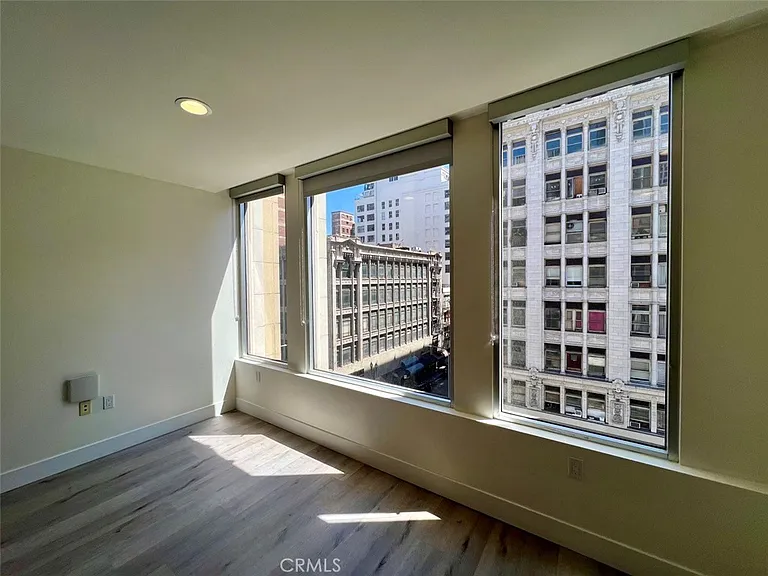 314 W 6th #314-506 — Photo 7