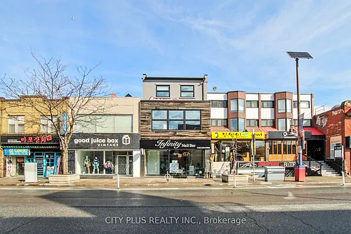 704 Bloor St W Photo 1