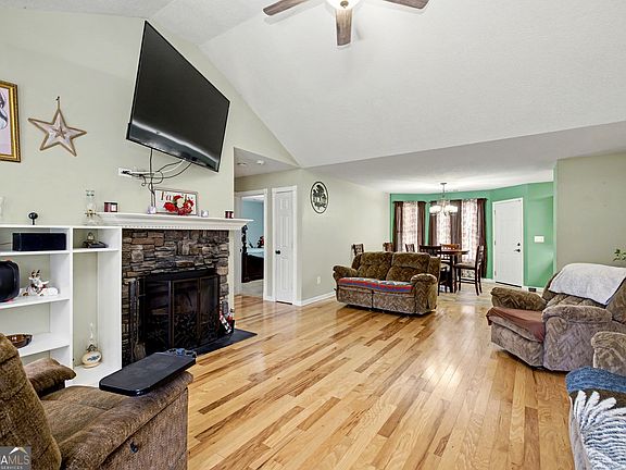 5th image of 183 Buck Smith Rd