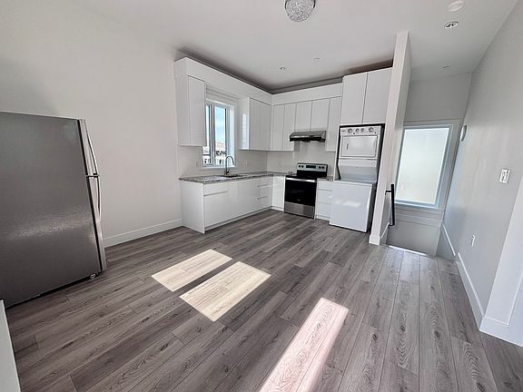 2nd image of 2160 E 49th Ave #3