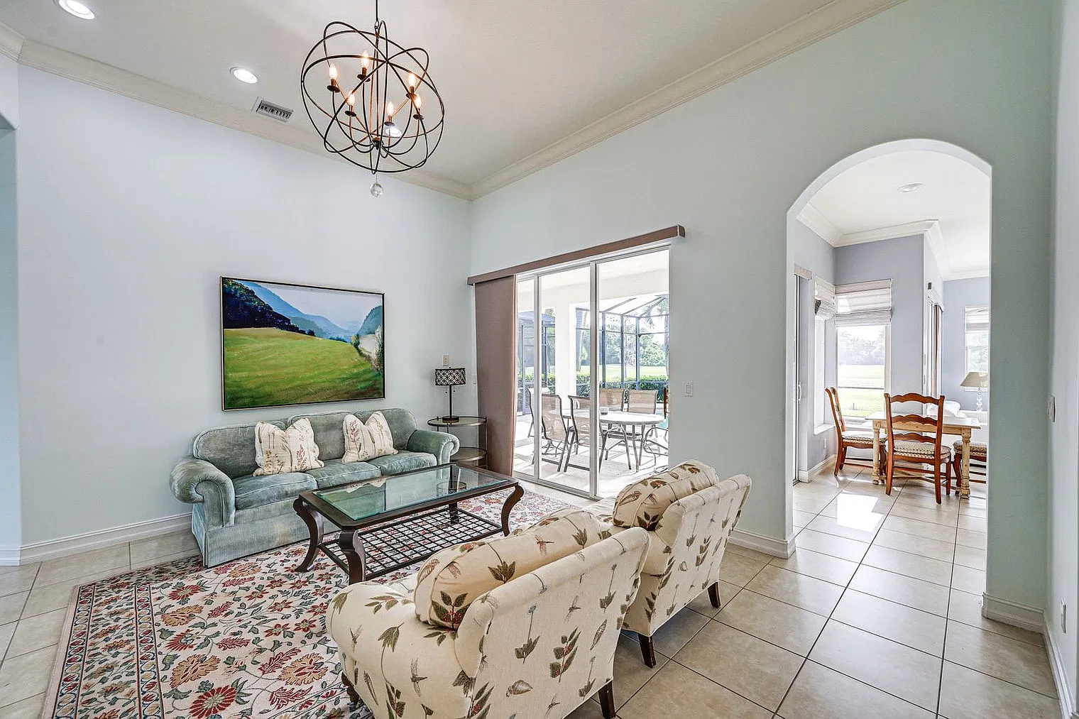 3 bed, 2.0 bath, 2034 sqft, $3,290 — Photo 4